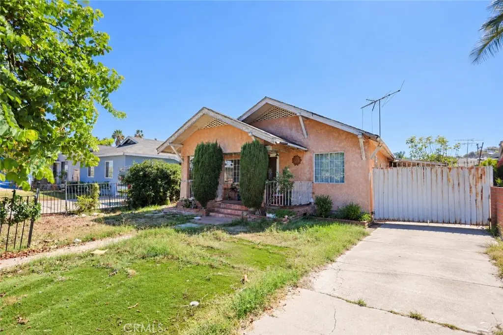 Single Family Residence for sale at 5018 W 111th Place, Inglewood, CA featuring 3 beds and 2 baths