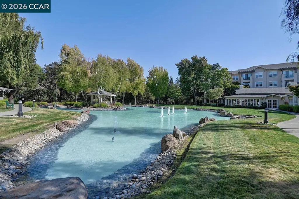 Condominium for sale at 1860 Tice Creek Dr 1108, Walnut Creek, CA featuring 1 bed and 2 baths