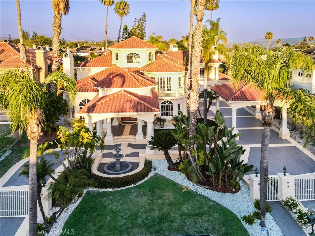 Single Family Residence for sale at 27612 Fargo, Laguna Hills, CA featuring 5 beds and 8 baths