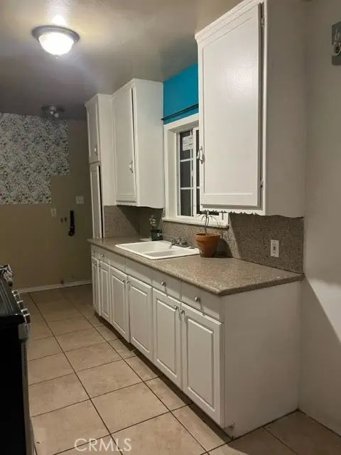 Single Family Residence for sale at 4312 Agnes, Lynwood, CA featuring 1 bed and 1 bath