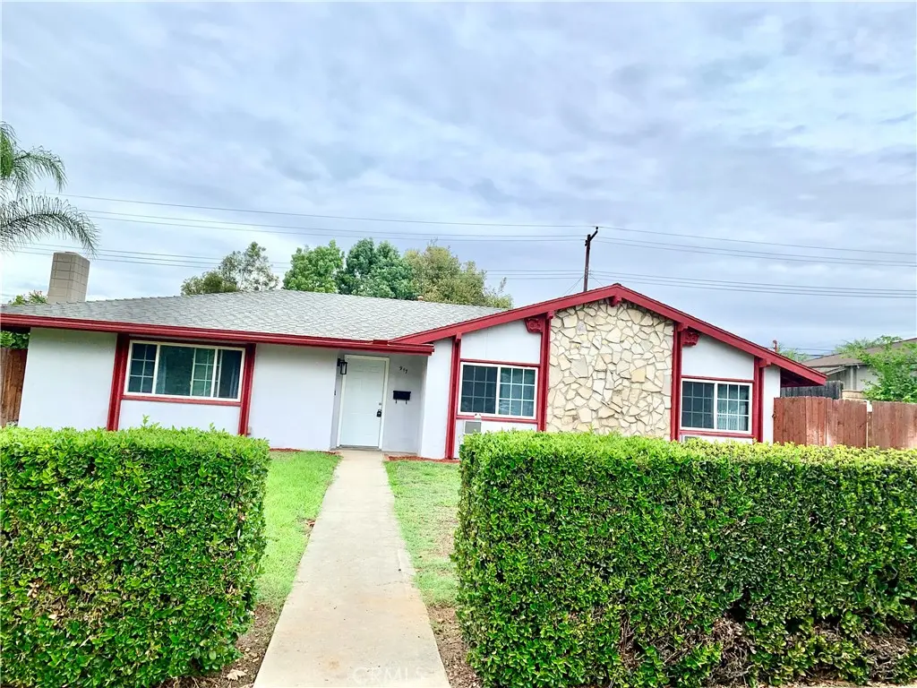 Single Family Residence for rent at 917 Cypress, San Dimas, CA featuring 3 beds and 2 baths