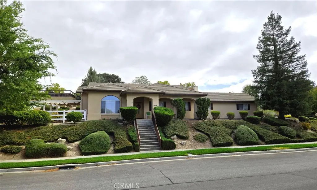 Single Family Residence for sale at 1600 Riverglen Drive, Paso Robles, CA featuring 3 beds and 2 baths