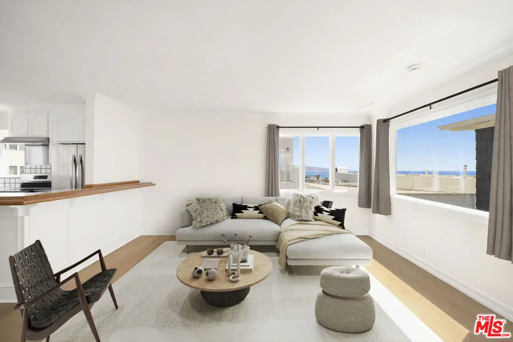 Townhouse for rent at 236 29th Street, Manhattan Beach, CA featuring 2 beds and 2 baths