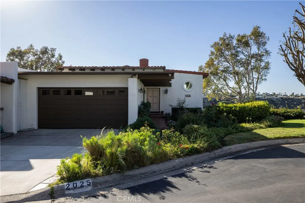 Single Family Residence for sale at 2025 Avenida Chico, Newport Beach, CA featuring 4 beds and 4 baths