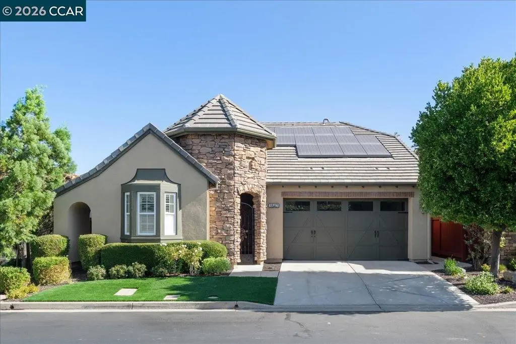 Single Family Residence for sale at 1547 Symphony Cir, Brentwood, CA featuring 2 beds and 2 baths