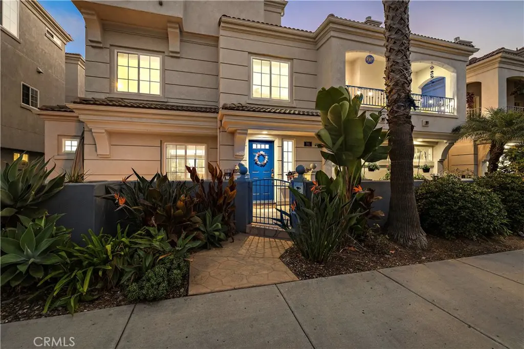 Condominium for sale at 701 N Cleveland, Oceanside, CA featuring 3 beds and 4 baths