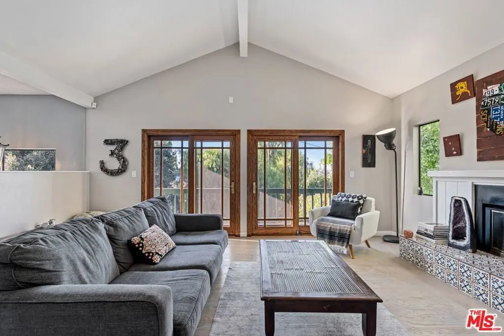 Single Family Residence for sale at 23620 Clover Trail, Calabasas, CA featuring 3 beds and 3 baths