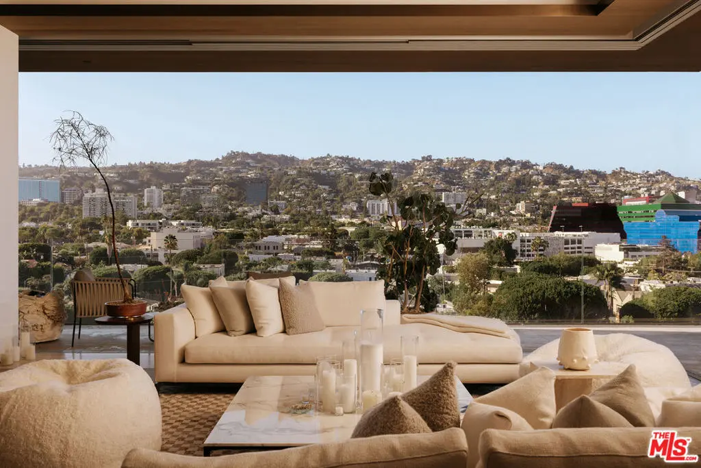 Condominium for sale at 8899 Beverly Boulevard 8B, West Hollywood, CA featuring 2 beds and 4 baths