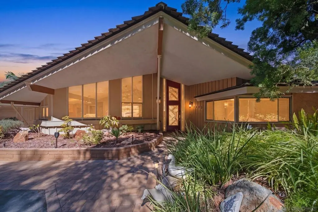 Single Family Residence for sale at 9620 Alto Dr, La Mesa, CA featuring 3 beds and 4 baths