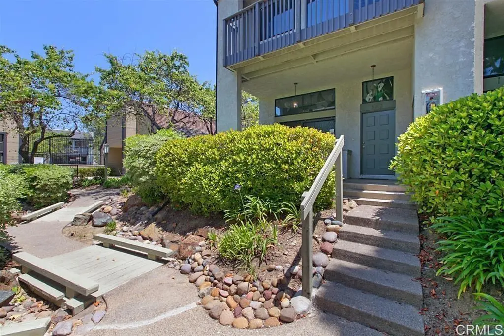 Residential Lease for rent at 3272 Via Alicante, La Jolla, San Diego County, CA featuring 3 beds and 3 baths
