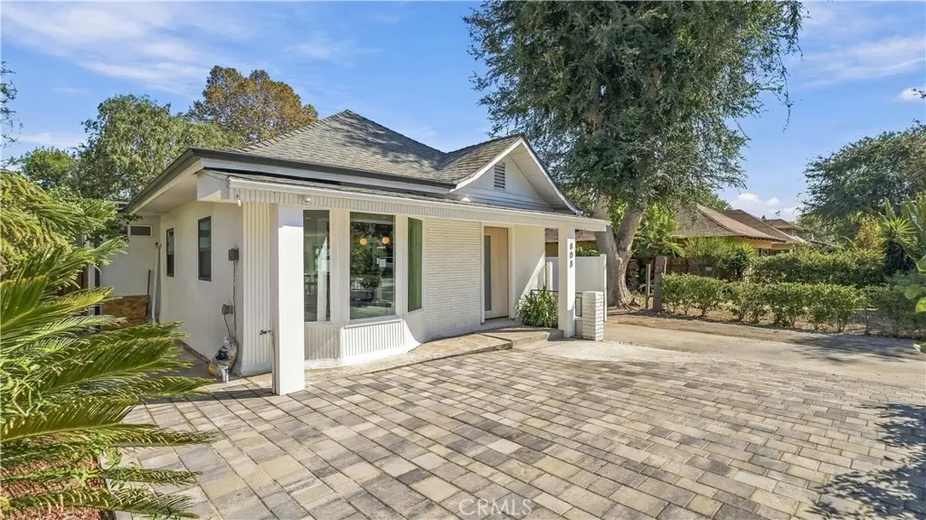 Single Family Residence for sale at 808 S Los Robles, Pasadena, CA featuring 3 beds and 3 baths