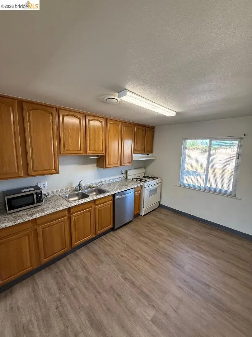 Duplex for rent at 408 W Tregallas Rd, Antioch, CA featuring 2 beds and 1 bath
