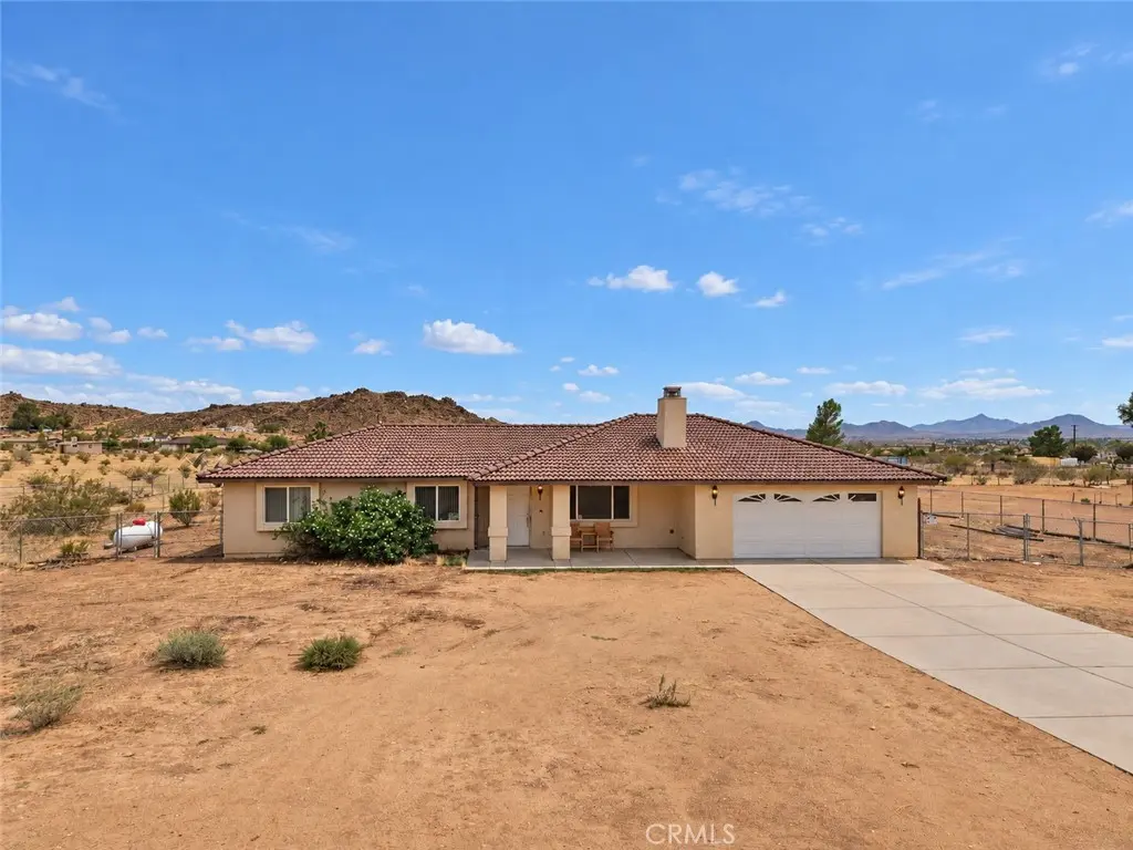 Single Family Residence for sale at 14720 Desert Star Road, Apple Valley, CA featuring 4 beds and 2 baths