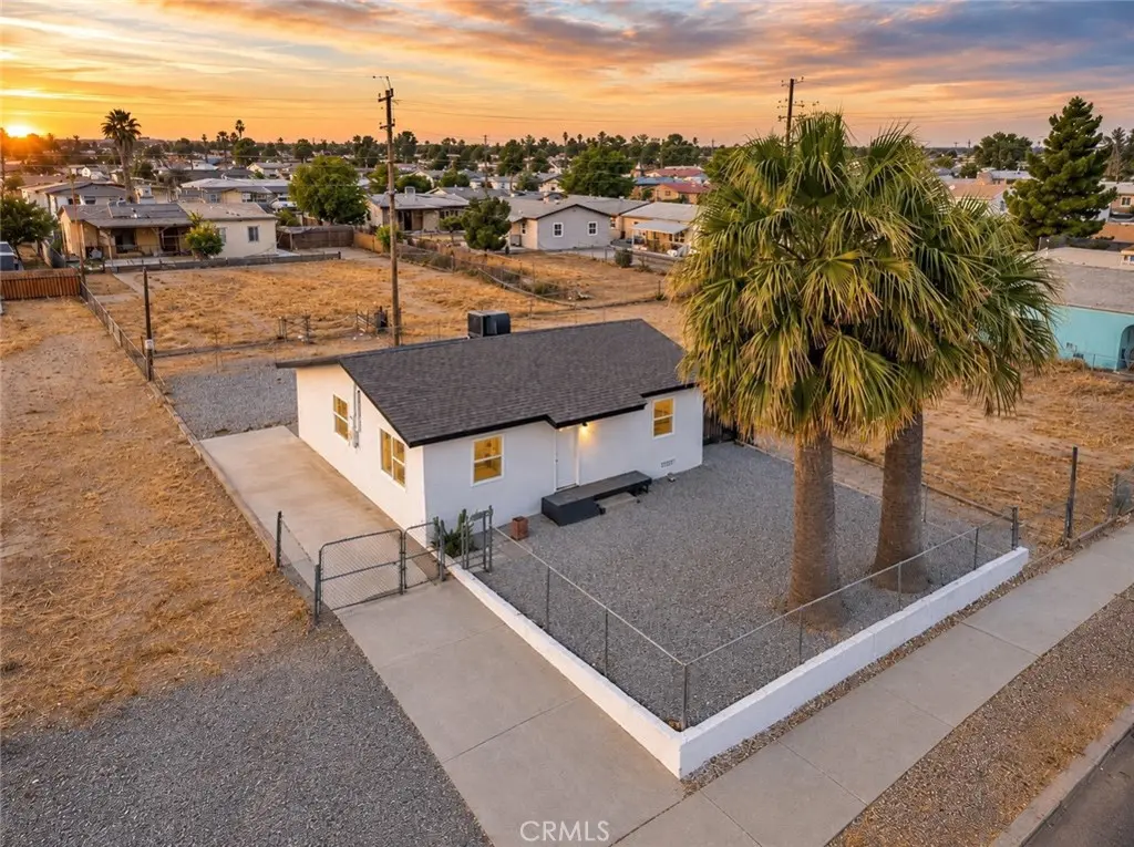 Mixed Use for sale at 120 W Williams Street, Barstow, CA featuring 2 beds and 1 bath