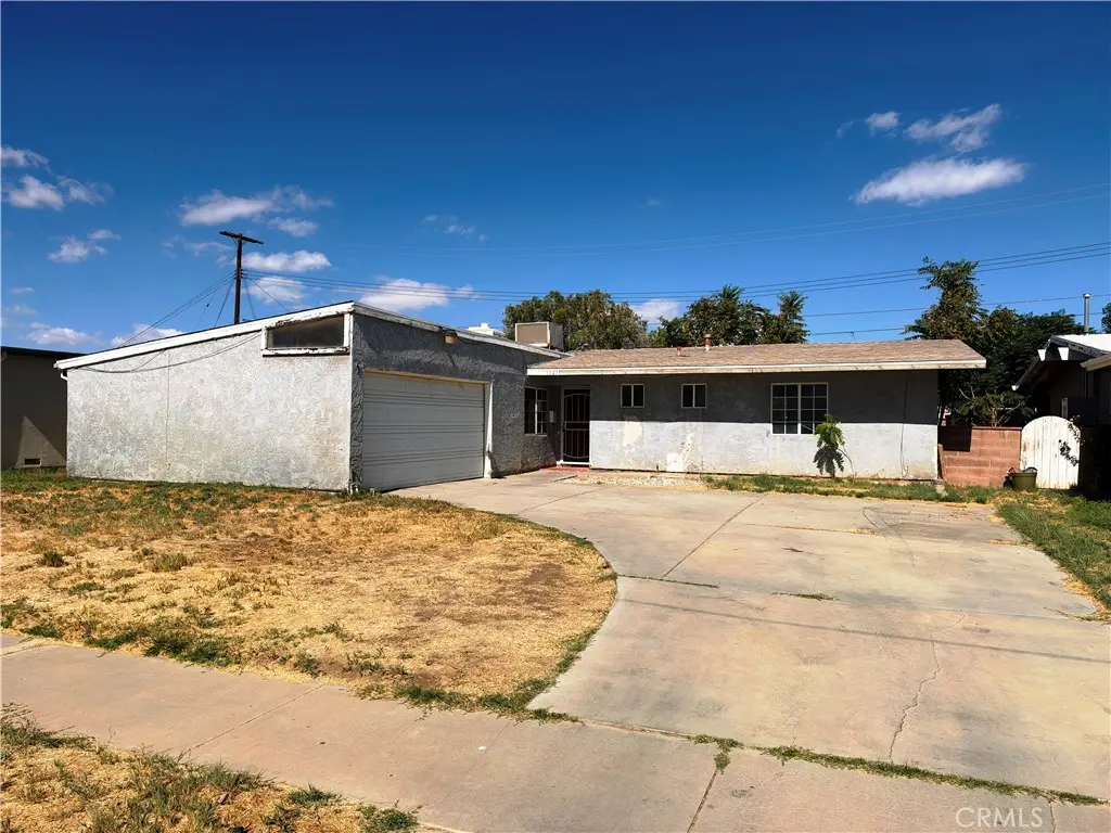 Single Family Residence for sale at 1121 Valiant, Lancaster, CA featuring 3 beds and 2 baths