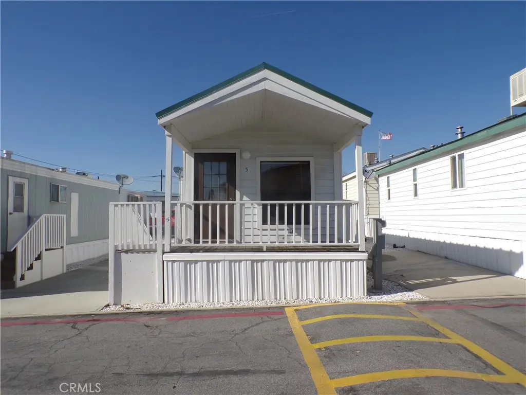 Single Family Residence for rent at 12710 3rd ST 5, Yucaipa, CA featuring 1 bed and 1 bath
