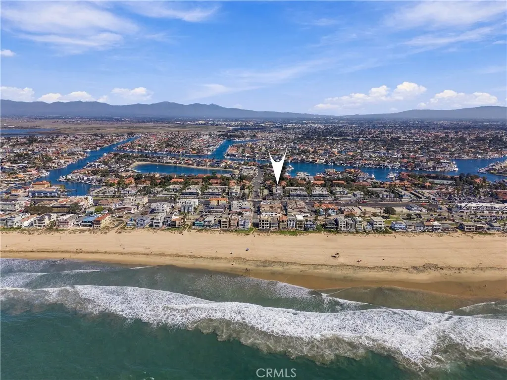 Condominium for sale at 17042 Pacific Coast Highway 201, Huntington Beach, CA featuring 1 bed and 1 bath