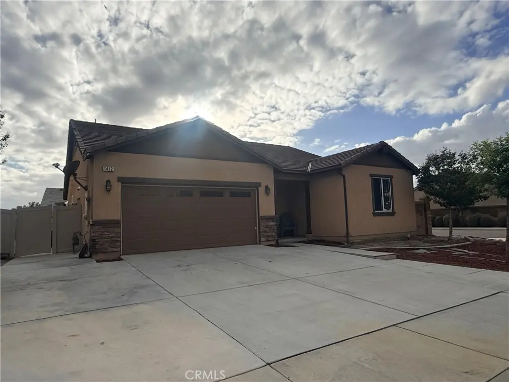 Single Family Residence for sale at 1412 Chardonnay, San Jacinto, CA featuring 3 beds and 2 baths