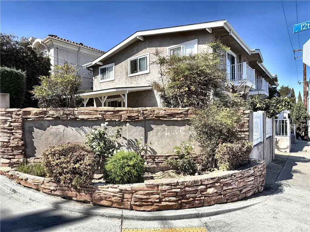 Quadruplex for sale at 1467 12th Street, Manhattan Beach, CA