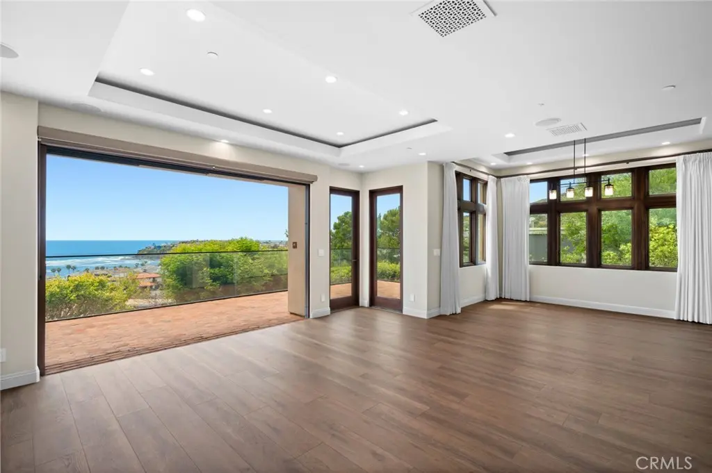 Single Family Residence for rent at 374 Ledroit Street, Laguna Beach, CA featuring 5 beds and 4 baths