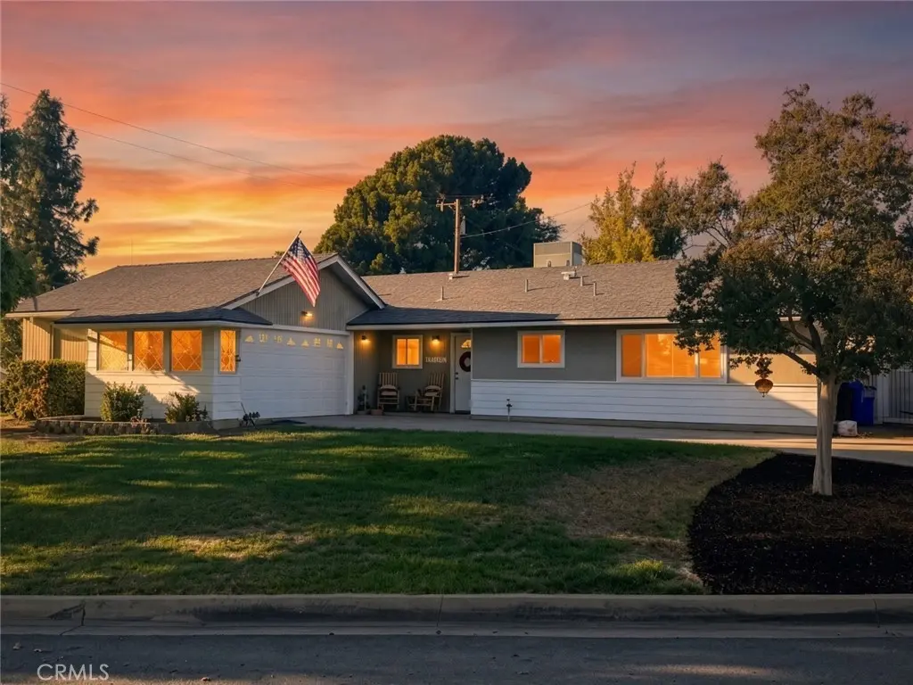 Single Family Residence for sale at 11754 Auburn, Yucaipa, CA featuring 3 beds and 2 baths