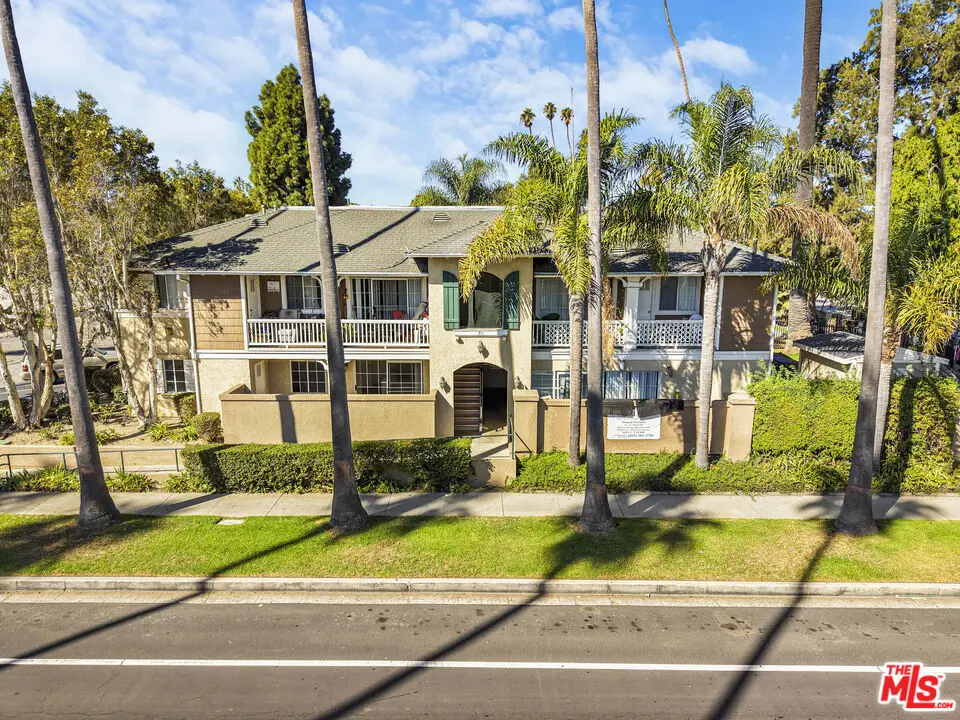Residential Income for sale at 711 S C Street, Oxnard, CA