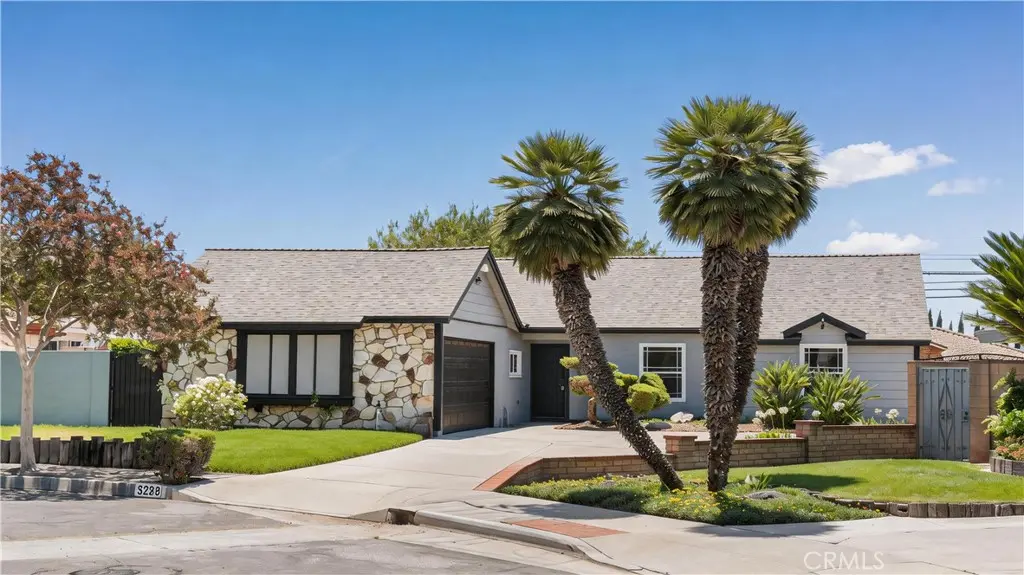 Single Family Residence for sale at 528 Essex, Glendora, CA featuring 3 beds and 2 baths