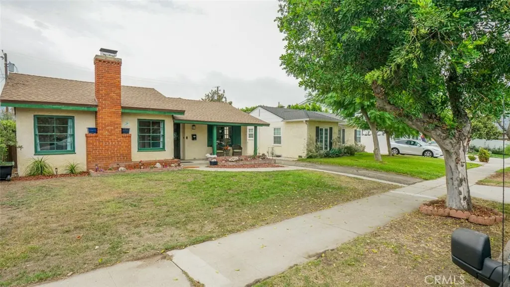 Single Family Residence for sale at 330 S Griffith Park Drive, Burbank, CA featuring 3 beds and 2 baths