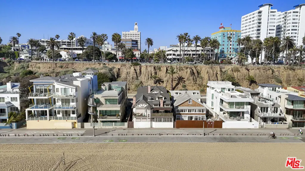 Townhouse for rent at 1362 Palisades Beach Road, Santa Monica, CA featuring 2 beds and 2 baths