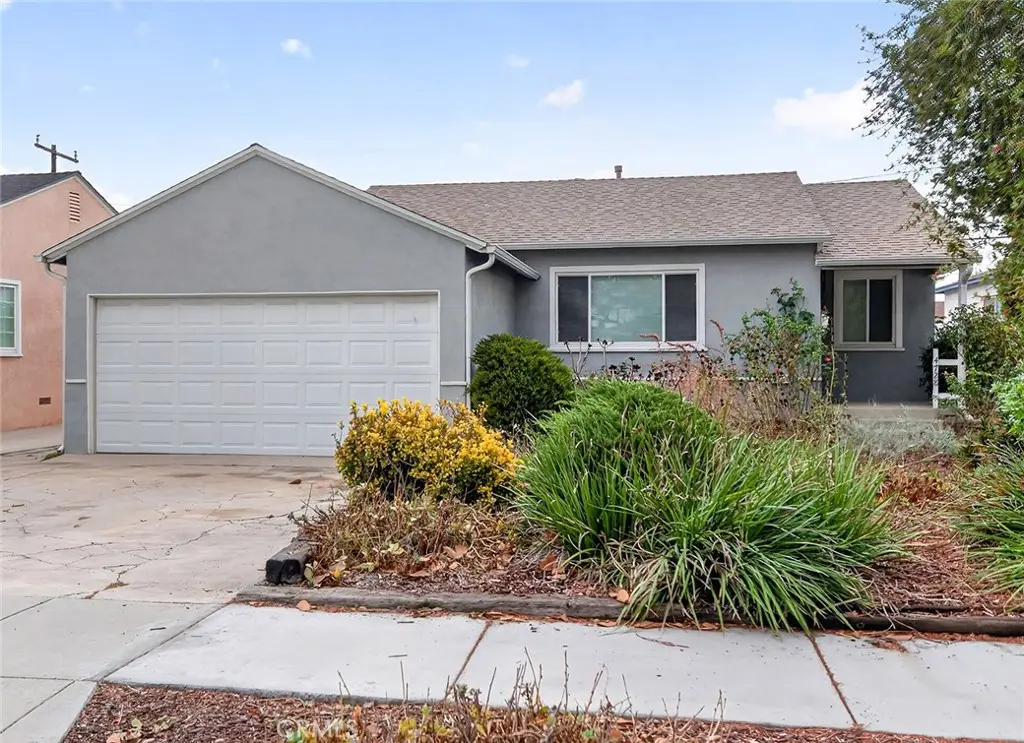 Single Family Residence for sale at 4728 Maybank, Lakewood, CA featuring 3 beds and 2 baths