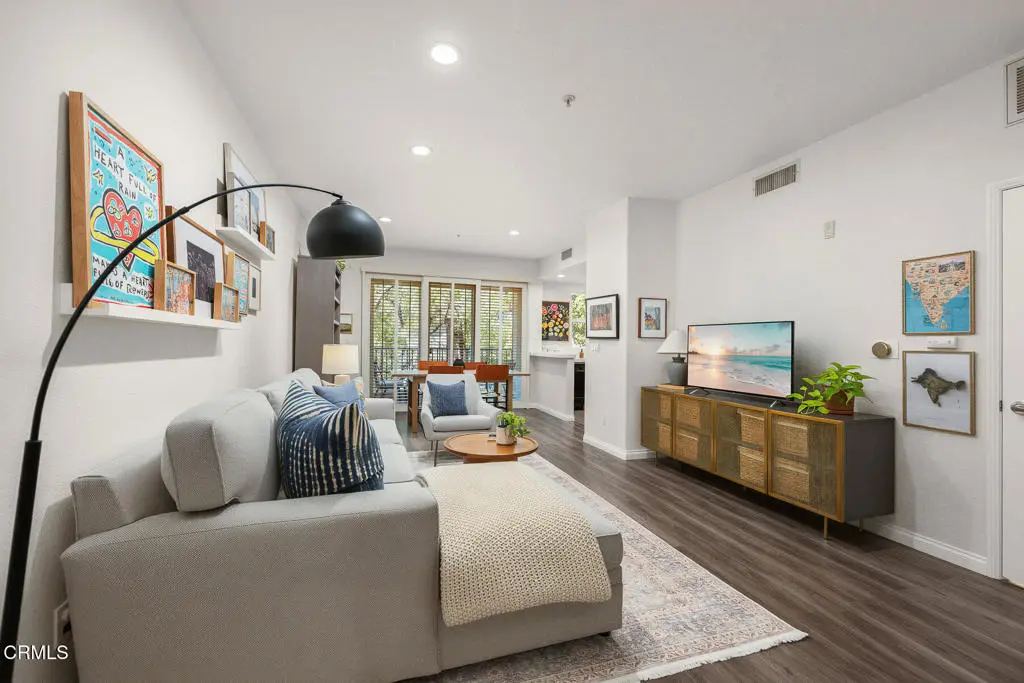 Condominium for sale at 286 N Madison 314, Pasadena, CA featuring 1 bed and 1 bath