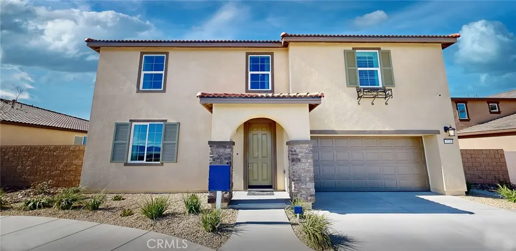 Single Family Residence for sale at 7570 Princeton Avenue, Hesperia, CA featuring 5 beds and 3 baths