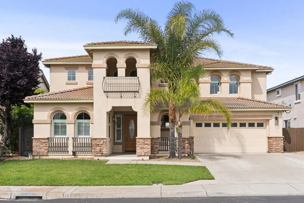 Residential Lease for rent at 39 Escher Circle, Oakley, CA featuring 4 beds and 3 baths