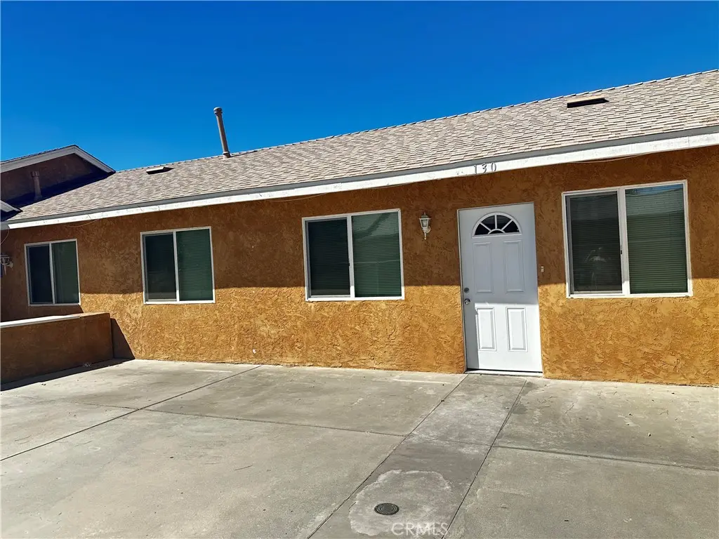 Triplex for rent at 130 N Victoria Avenue, San Jacinto, CA featuring 3 beds and 2 baths