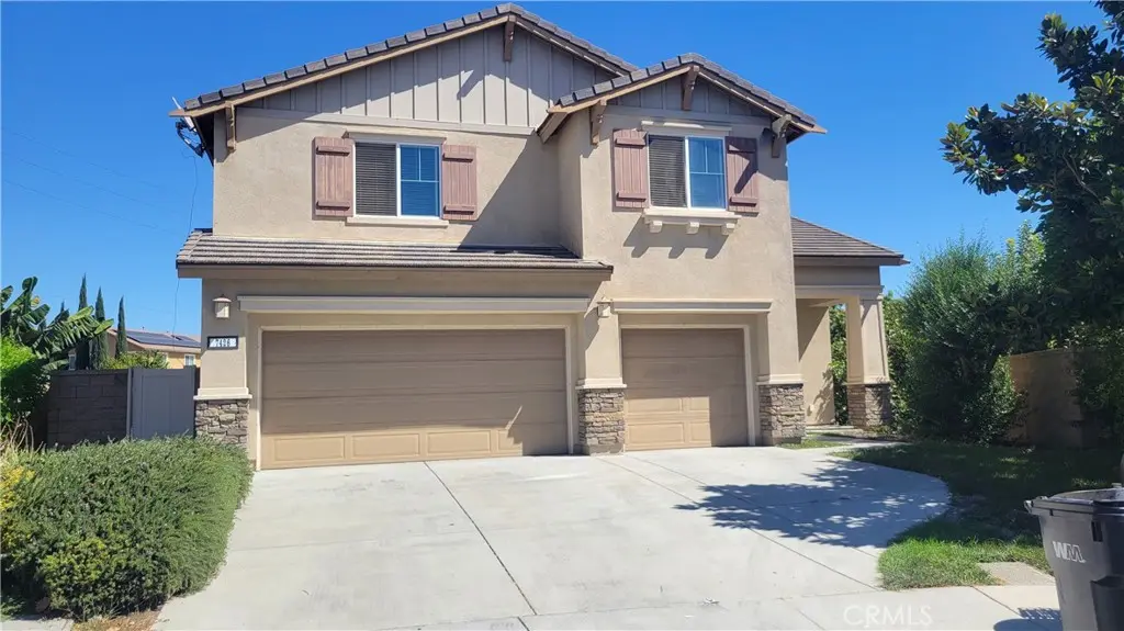 Single Family Residence for rent at 7426 Silver Saddle Court, Corona, CA featuring 4 beds and 4 baths