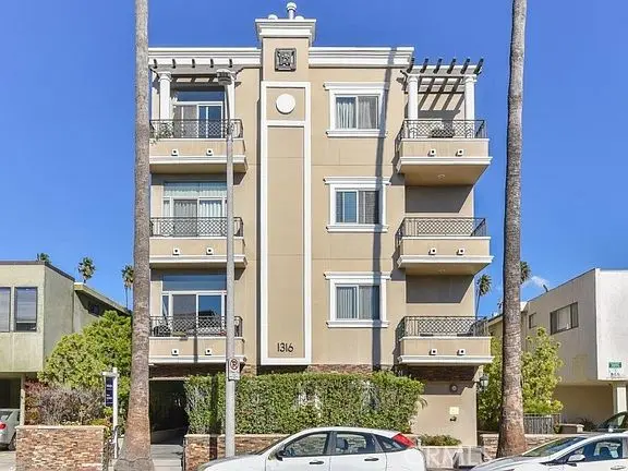 Condominium for sale at 1316 Amherst 201, Los Angeles, CA featuring 3 beds and 4 baths