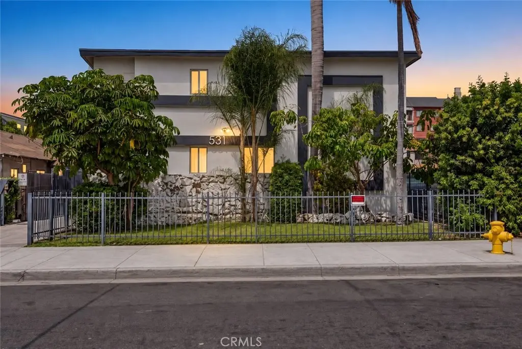 Apartment for sale at 531 W Hyde Park, Inglewood, CA