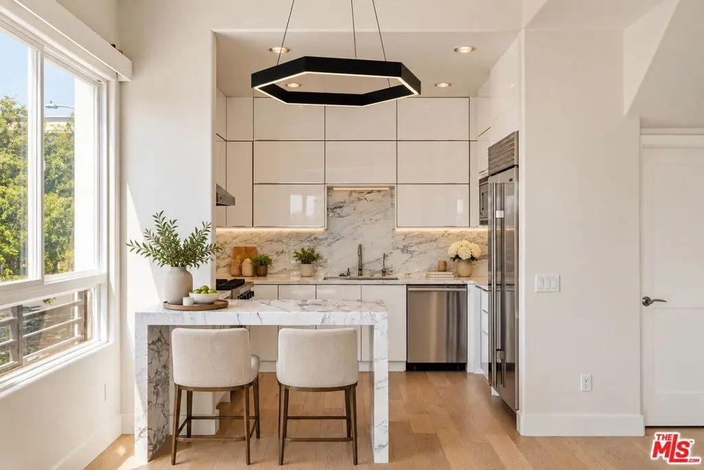 Condominium for sale at 438 Arnaz Drive 106, Los Angeles, CA featuring 3 beds and 4 baths
