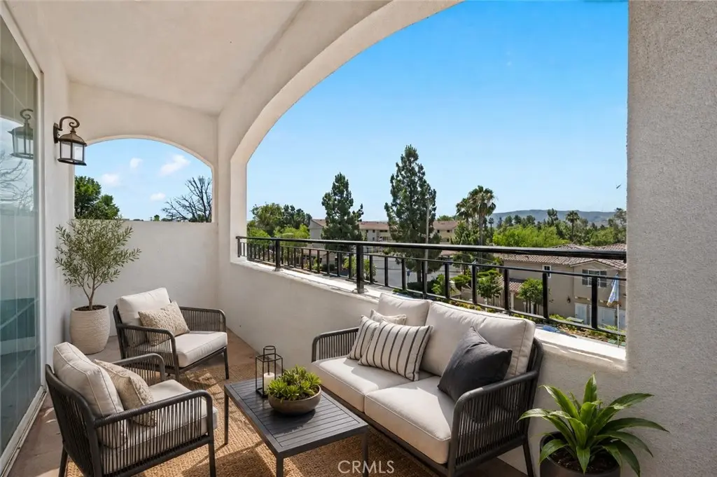 Condominium for sale at 1755 Heywood, Simi Valley, CA featuring 2 beds and 2 baths