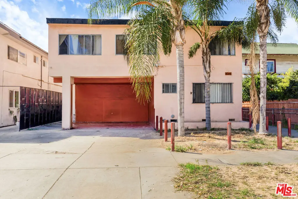 Residential Income for sale at 1645 S St Andrews Place, Los Angeles, CA featuring 8 beds and 13 baths