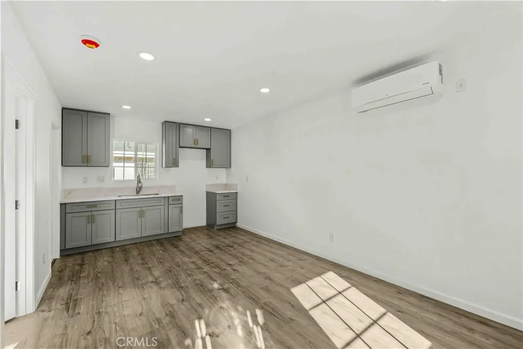 Triplex for rent at 5442 Olanda St #2, Lynwood, CA featuring 1 bed and 1 bath