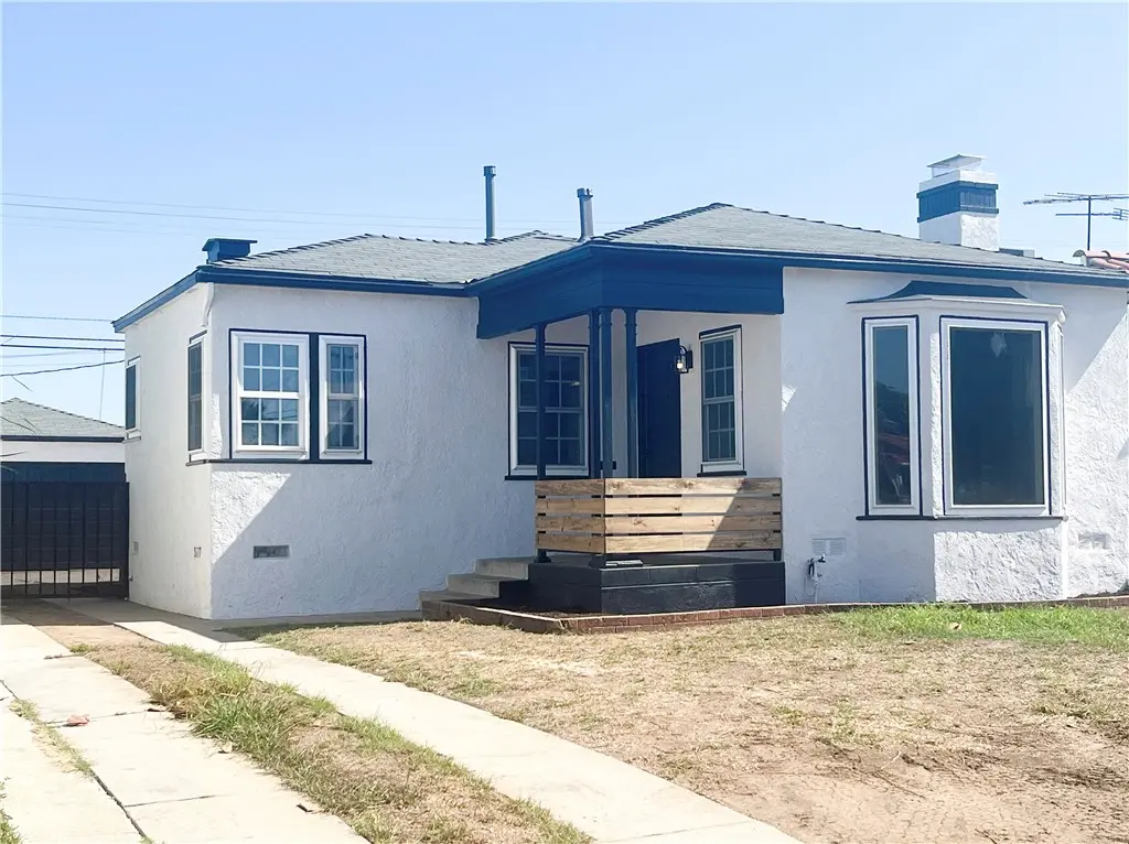 Single Family Residence for sale at 8718 Cimarron Street, Los Angeles, CA featuring 2 beds and 1 bath
