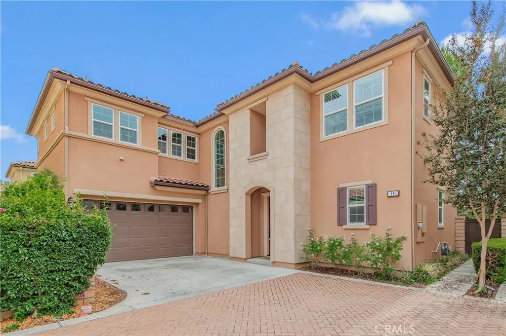 Single Family Residence for rent at 16 Seville, Lake Forest, CA featuring 4 beds and 3 baths