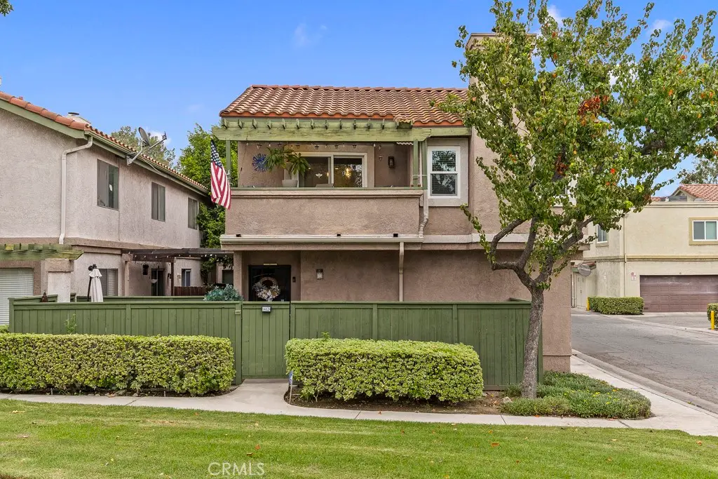 Condominium for sale at 8462 Sunset Trail H, Rancho Cucamonga, CA featuring 2 beds and 2 baths