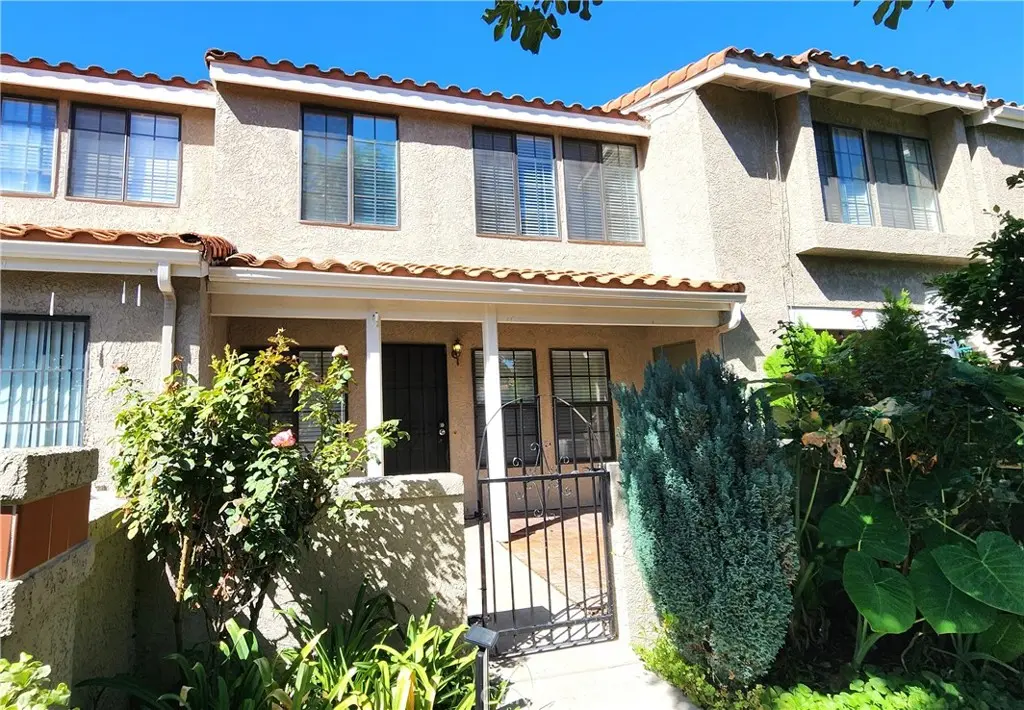 Condominium for rent at 8167 Vineyard Avenue 82, Rancho Cucamonga, CA featuring 2 beds and 2 baths