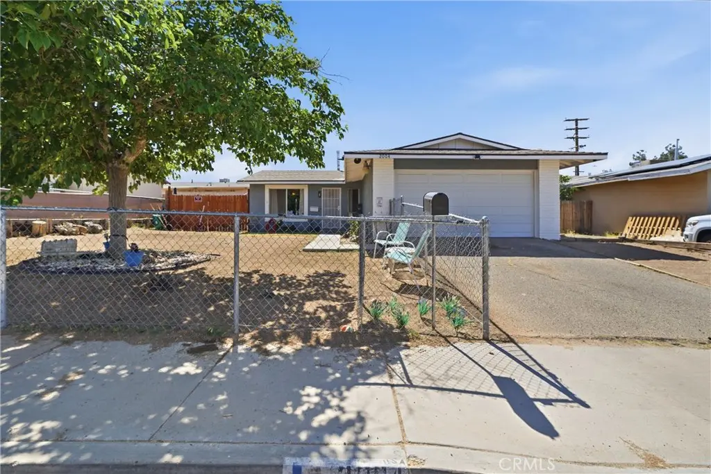Single Family Residence for sale at 2004 Rushmore, Barstow, CA featuring 3 beds and 2 baths