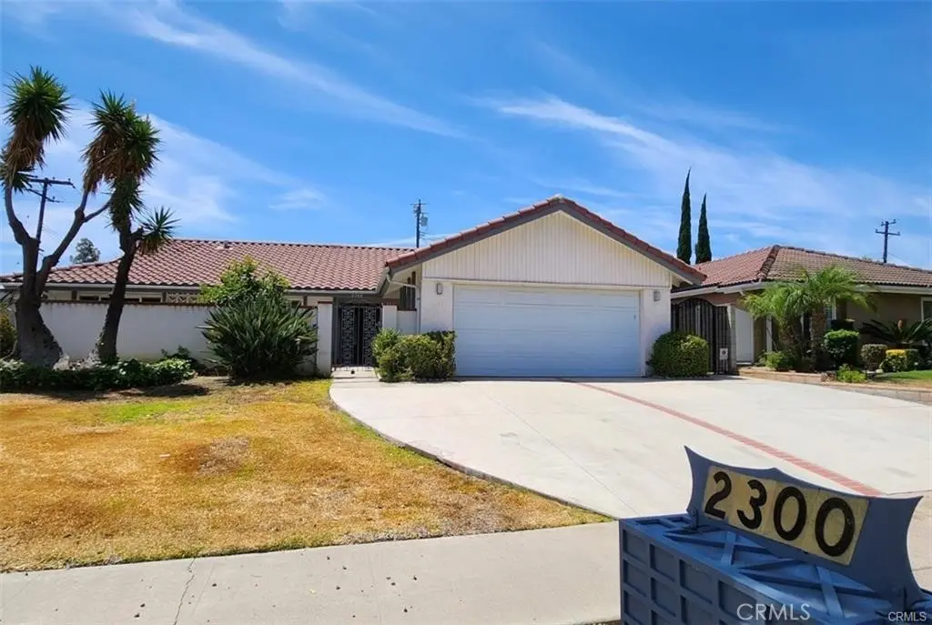 Single Family Residence for rent at 2300 El Rancho Vista, Fullerton, CA featuring 3 beds and 2 baths