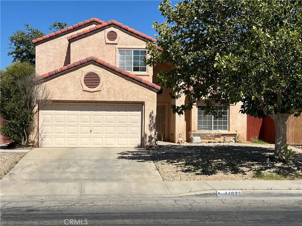 Single Family Residence for rent at 44630 17th E,, Lancaster, CA featuring 3 beds and 3 baths