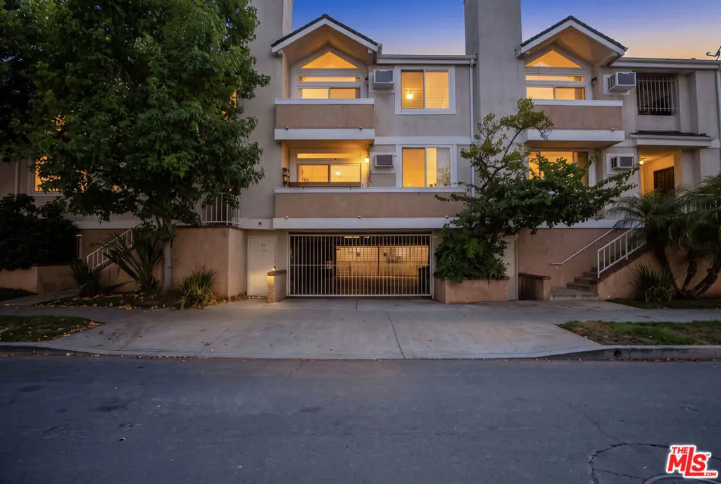 Condominium for sale at 9707 Charnock Avenue 203, Los Angeles, CA featuring 3 beds and 3 baths