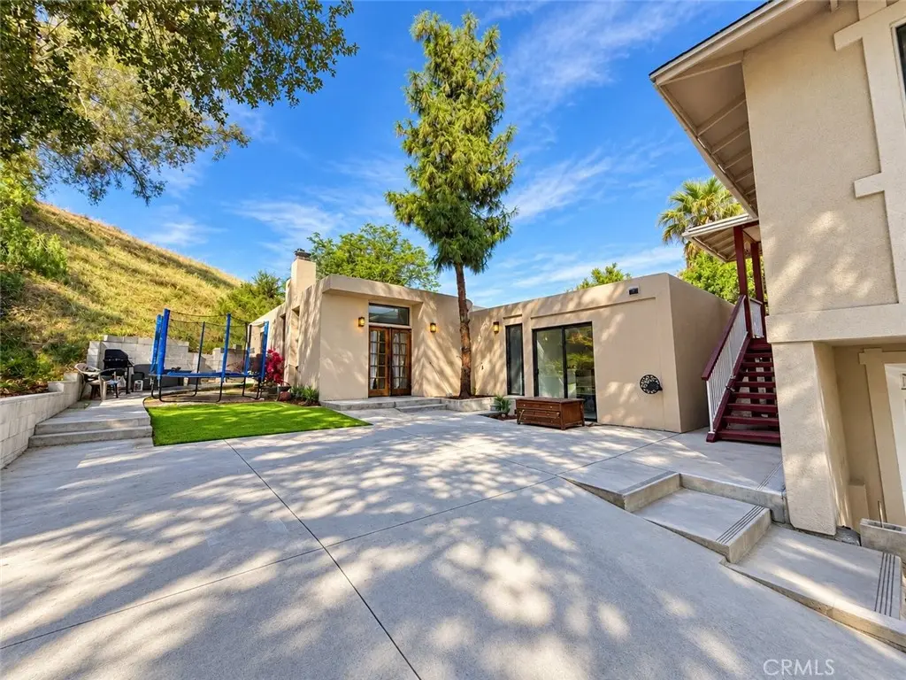 Residential Lease for rent at 11280 San Mateo, Loma Linda, San Bernardino County, CA featuring 3 beds and 3 baths
